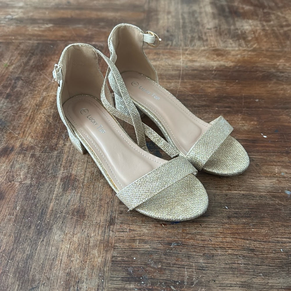 Girls, size 1 gold heels